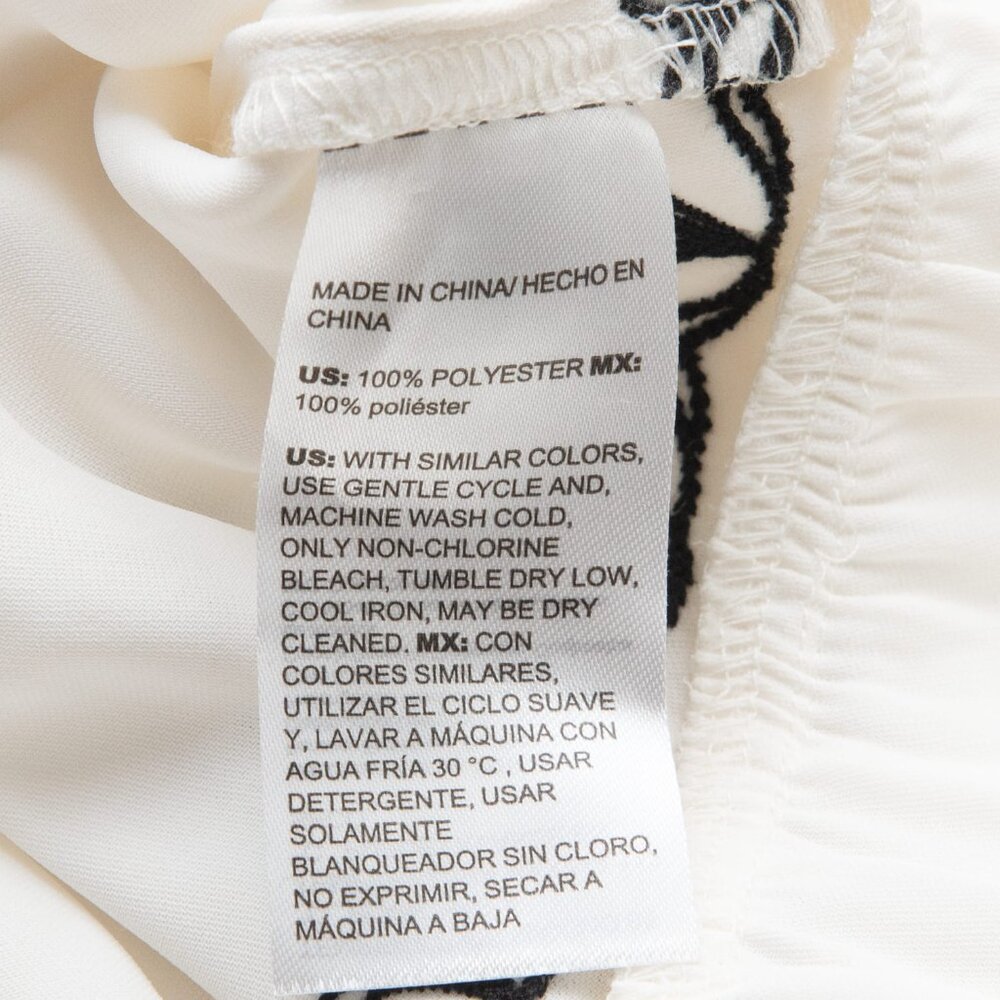 Chico's Satin Embroidered Blouse Bohemian Long Sleeve Off White Black Size 0 / 4 - Picture 5 of 6